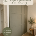 Dressing moderne avec une porte coulissante discrètement camouflée